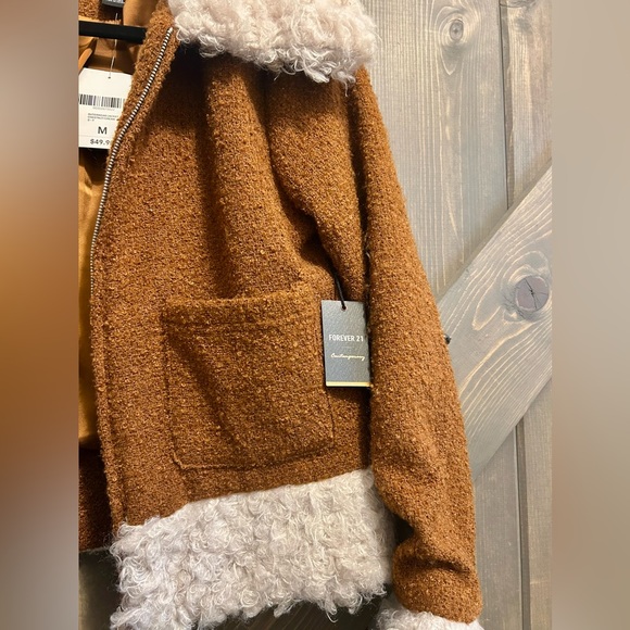 Stylish Sherling Coat. - Picture 3 of 5